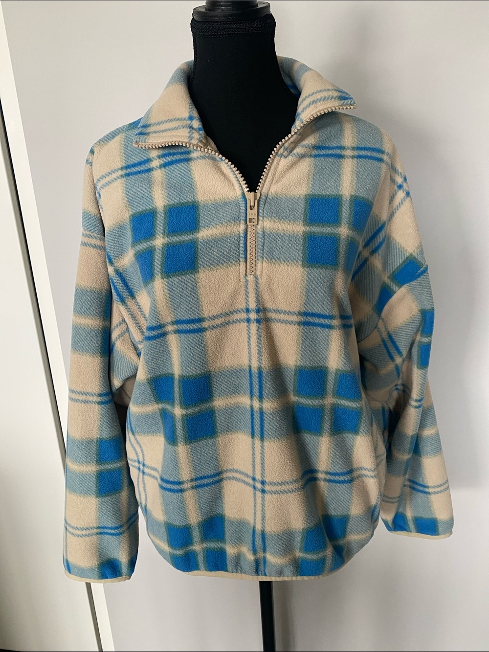 Aritzia TNA Beige & Blue Plaid Half-Zip Fleece Pullover